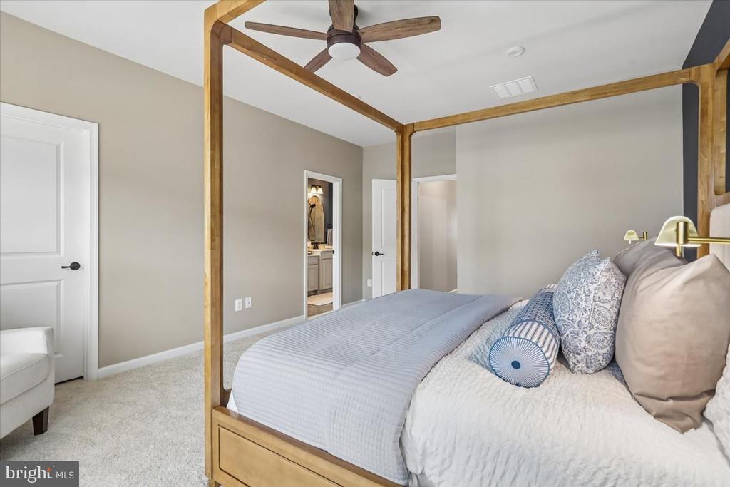 43498 APPLE ORCHARD SQUARE