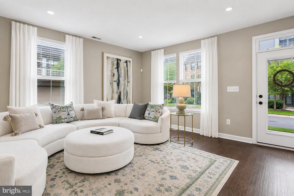43498 APPLE ORCHARD SQUARE