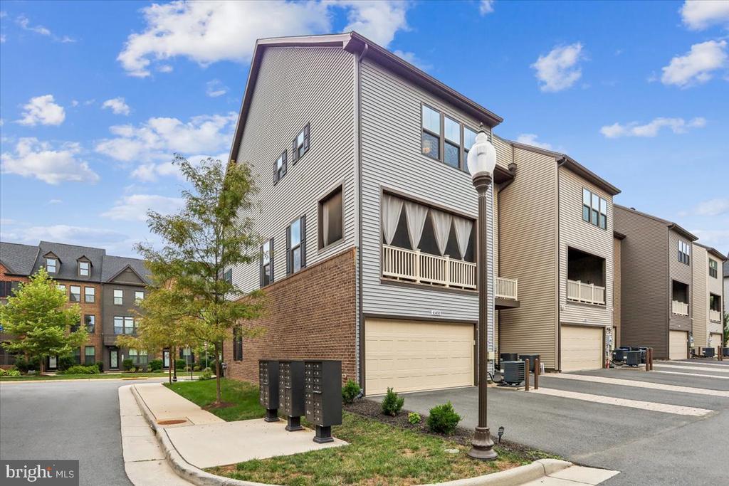43498 APPLE ORCHARD SQUARE