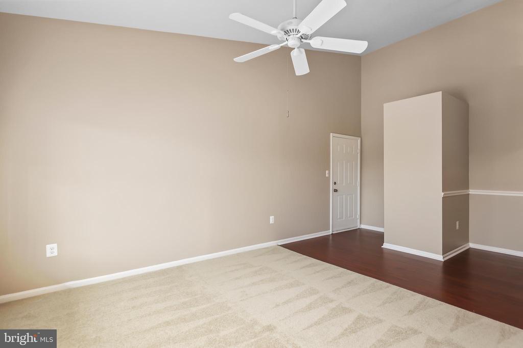 8374 BUTTRESS LANE 402