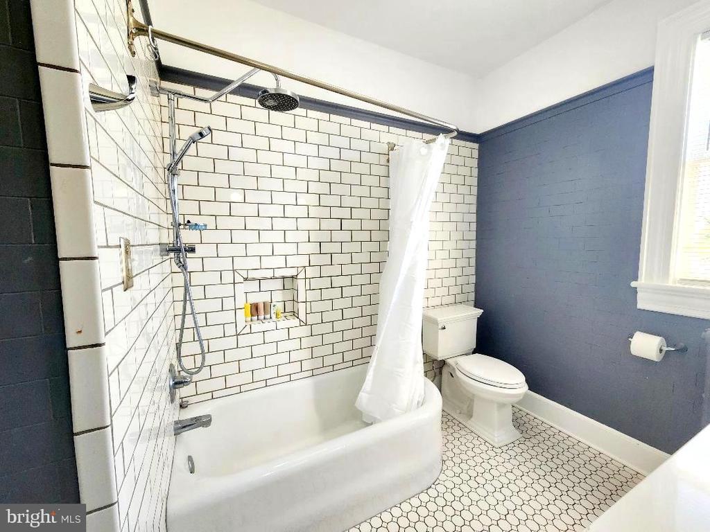 515 FOURTH STREET