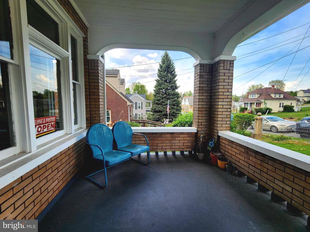 515 FOURTH STREET