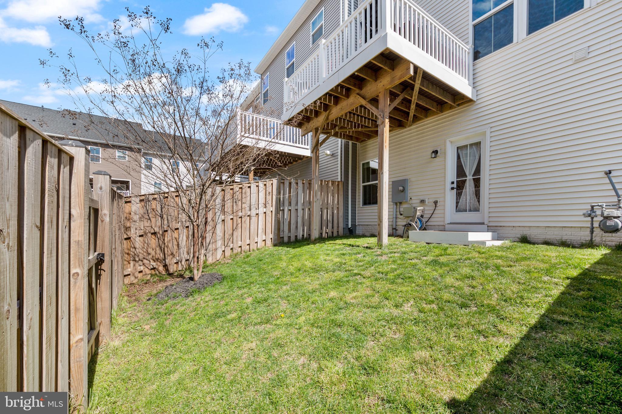 7812 COVE POINT DRIVE