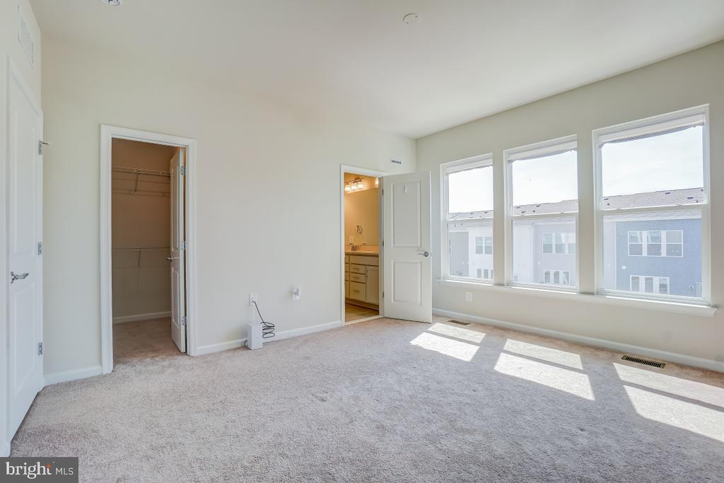 15057 JAXTON SQUARE LANE