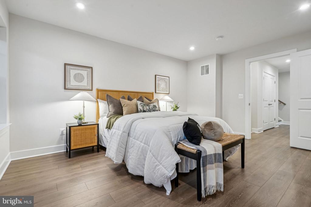 1494 MEADOWLARK GLEN ROAD