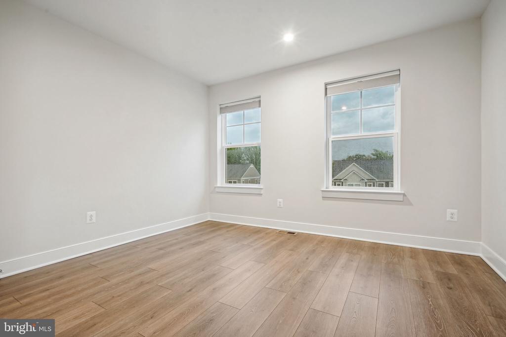 1494 MEADOWLARK GLEN ROAD