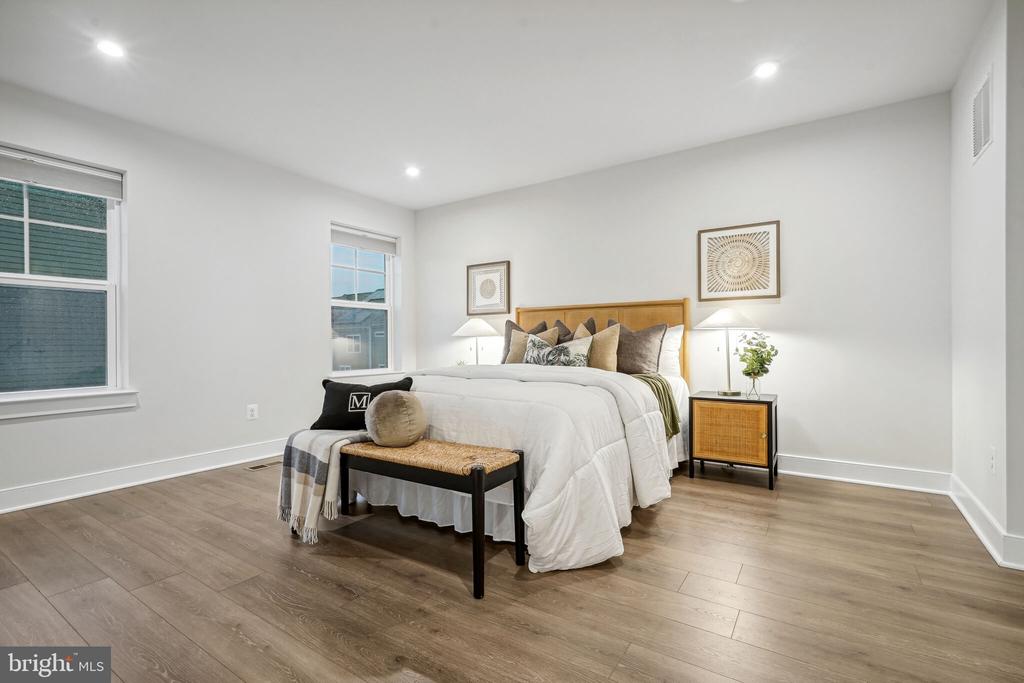 1494 MEADOWLARK GLEN ROAD