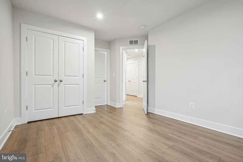 1494 MEADOWLARK GLEN ROAD