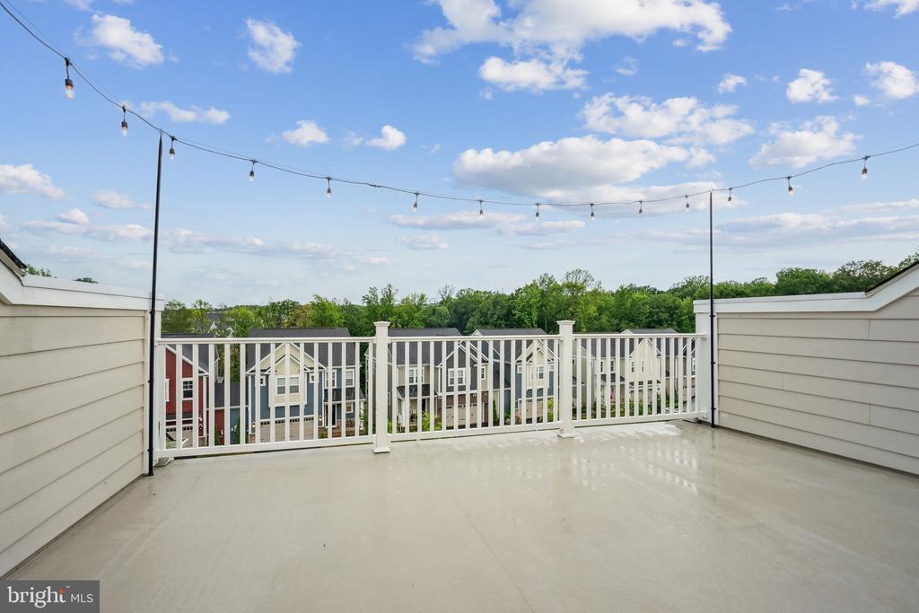 1494 MEADOWLARK GLEN ROAD