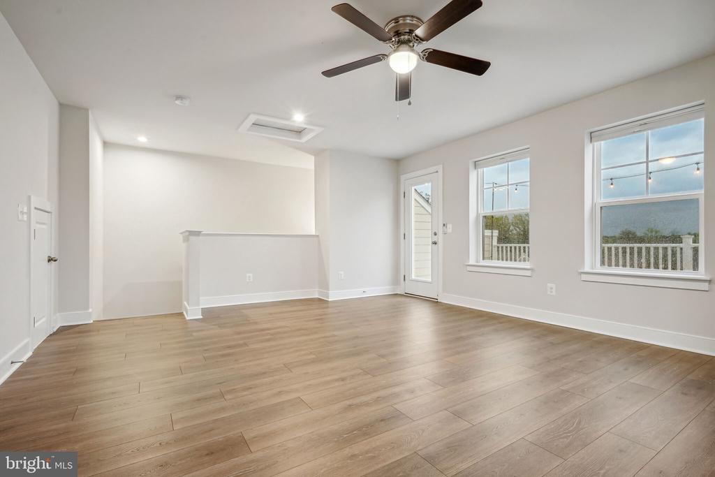 1494 MEADOWLARK GLEN ROAD