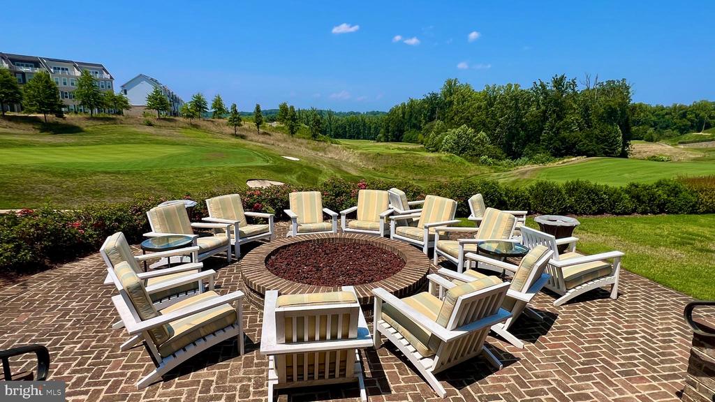 1494 MEADOWLARK GLEN ROAD