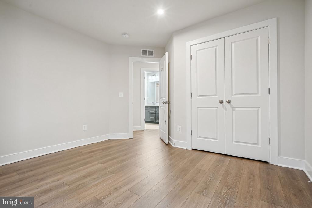 1494 MEADOWLARK GLEN ROAD