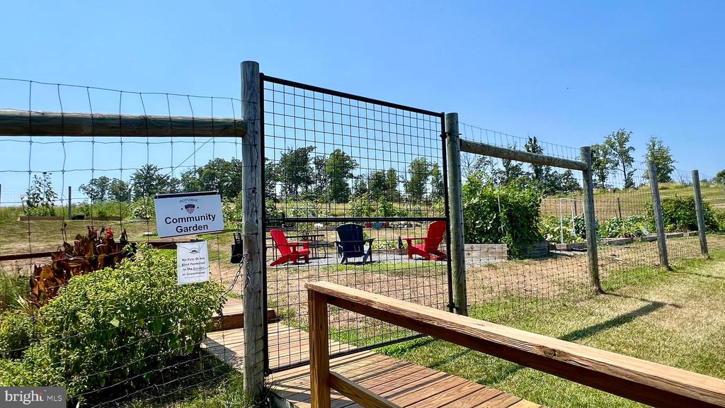 1494 MEADOWLARK GLEN ROAD