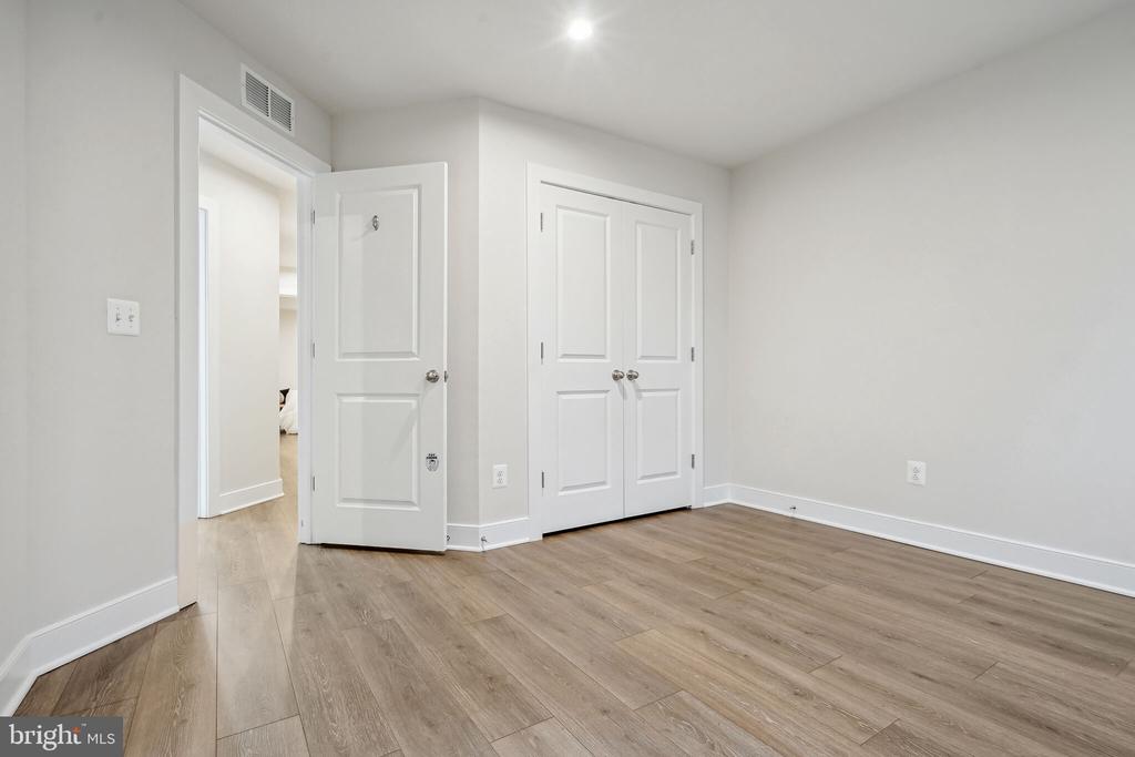 1494 MEADOWLARK GLEN ROAD