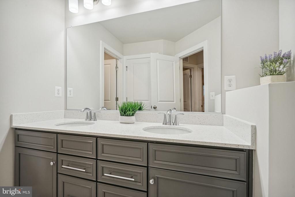 1494 MEADOWLARK GLEN ROAD