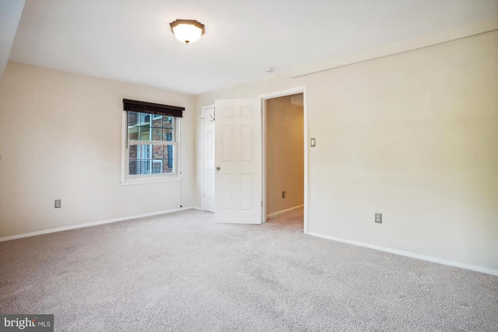 12703 GORDON BOULEVARD 21