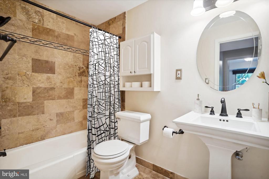 12703 GORDON BOULEVARD 21