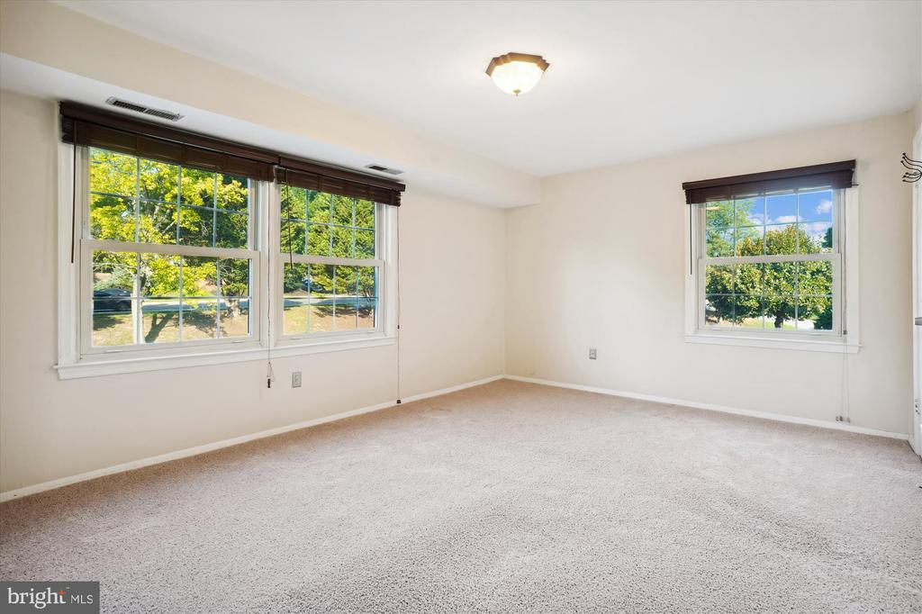 12703 GORDON BOULEVARD 21