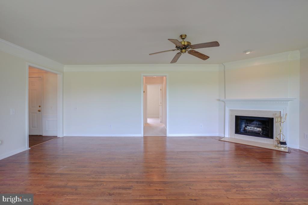 8068 STONEWALL BRIGADE COURT 101