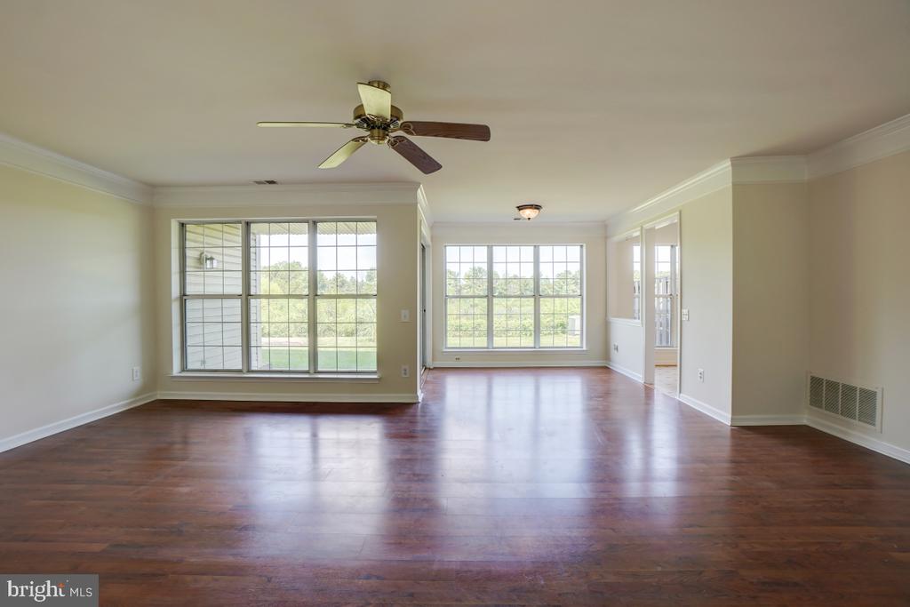 8068 STONEWALL BRIGADE COURT 101