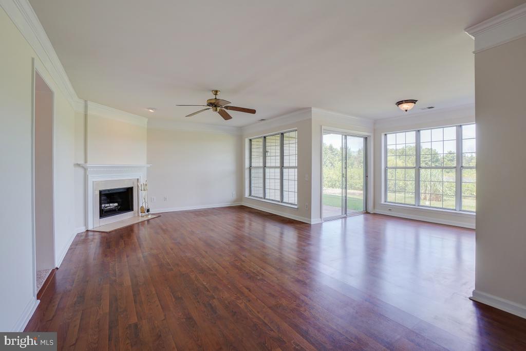 8068 STONEWALL BRIGADE COURT 101