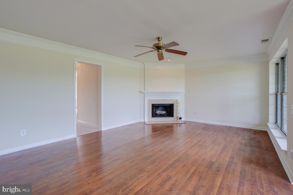 8068 STONEWALL BRIGADE COURT 101