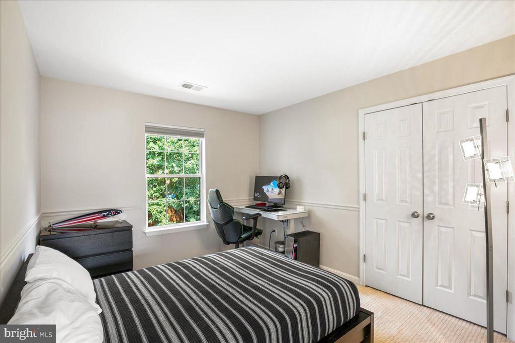 8735 DIAMOND HILL DRIVE