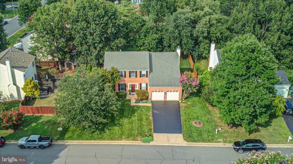 8735 DIAMOND HILL DRIVE