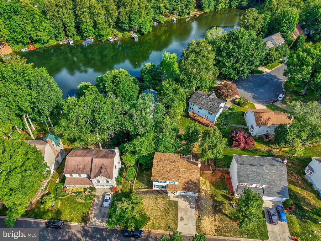 15432 BEACHVIEW DRIVE