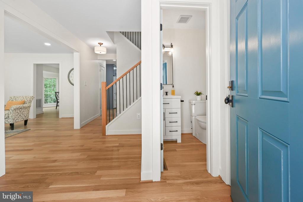 15432 BEACHVIEW DRIVE