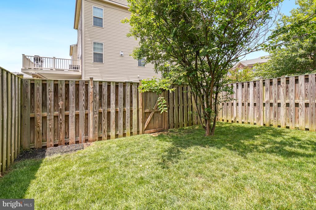 6602 BARTRAMS FOREST LANE