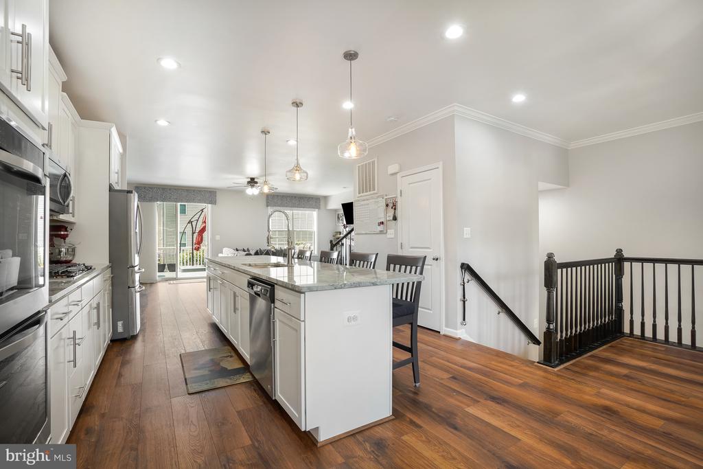 6602 BARTRAMS FOREST LANE