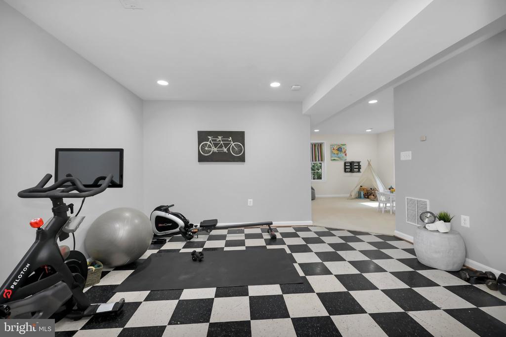 10705 PARKGATE DRIVE