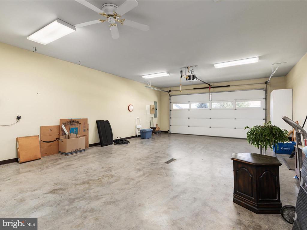 217 STONY POINTE WAY