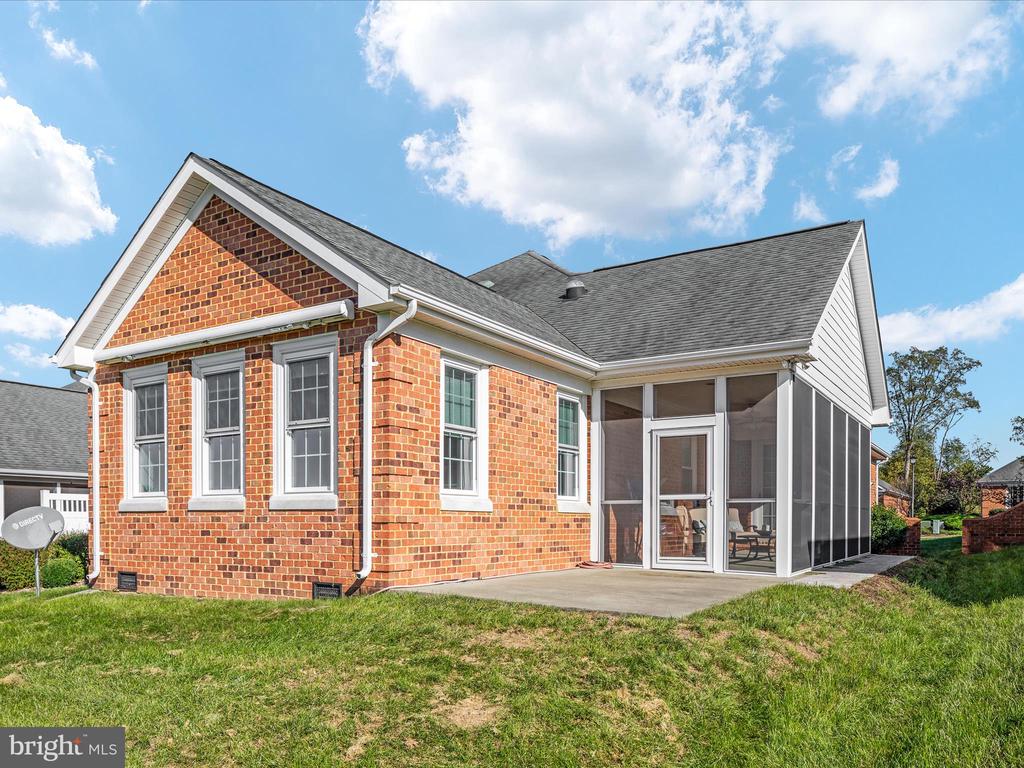 217 STONY POINTE WAY
