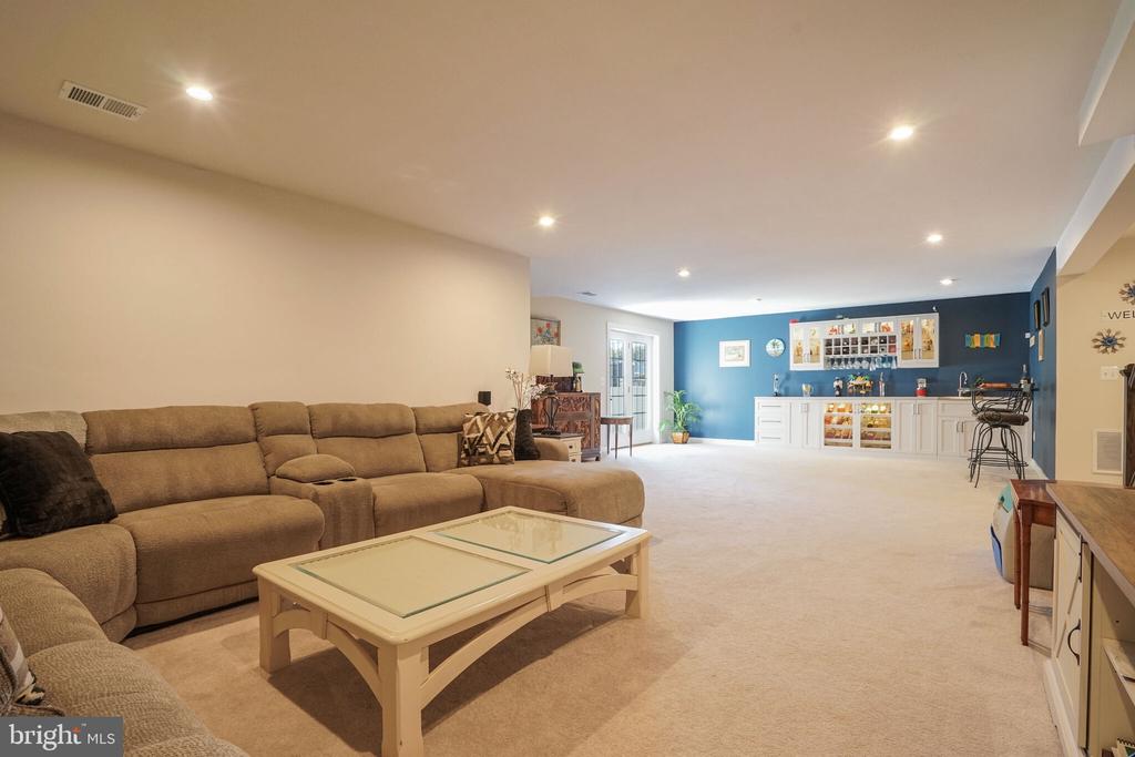 103 ELMSLEY LANE