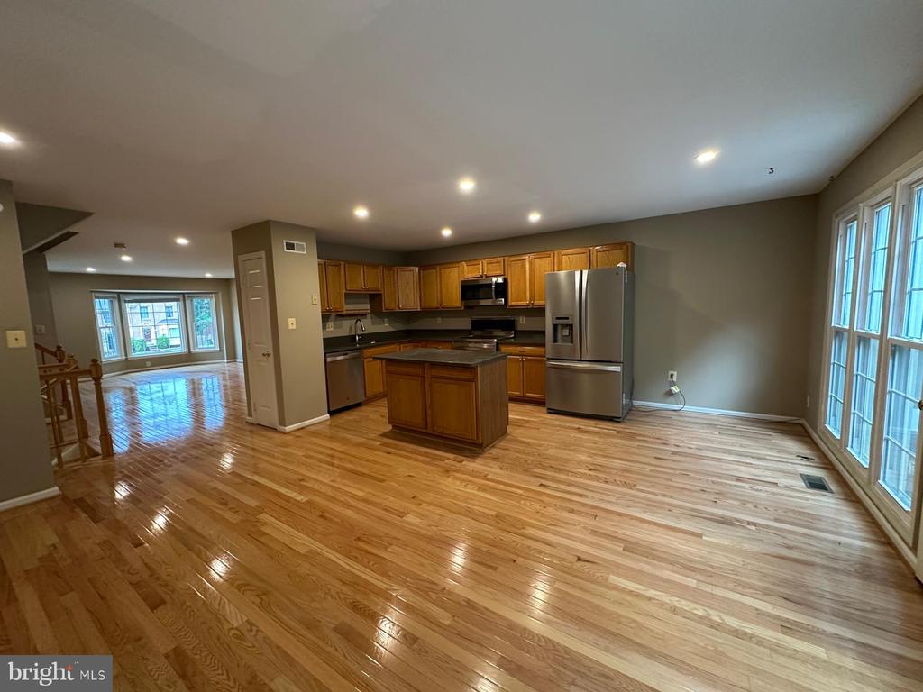 208 FAIR OAKS AVENUE