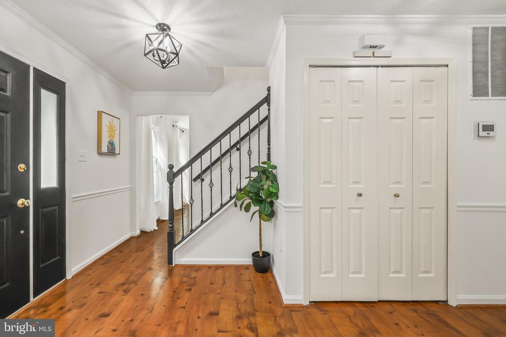 1012 ISABELLA DRIVE
