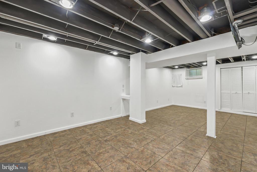 1012 ISABELLA DRIVE