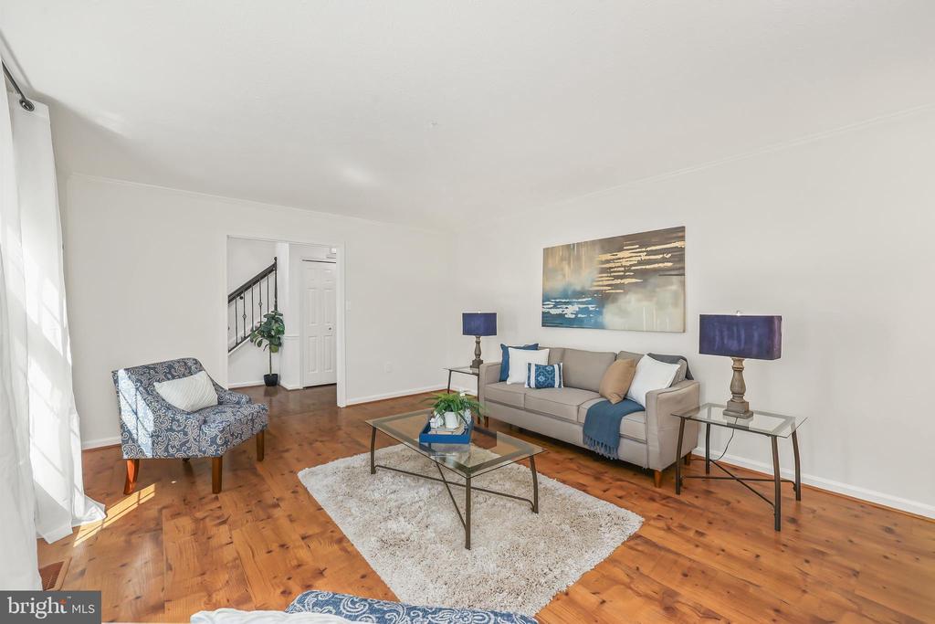 1012 ISABELLA DRIVE