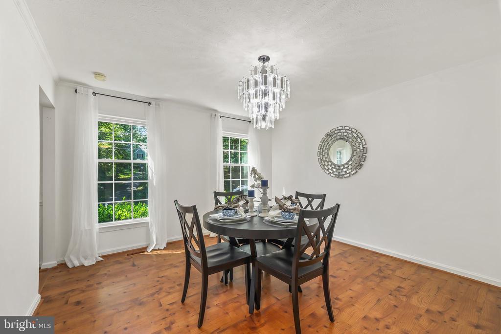 1012 ISABELLA DRIVE