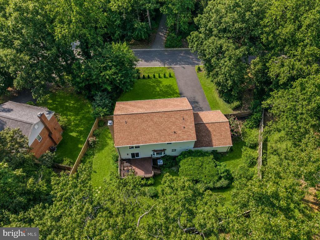 1012 ISABELLA DRIVE
