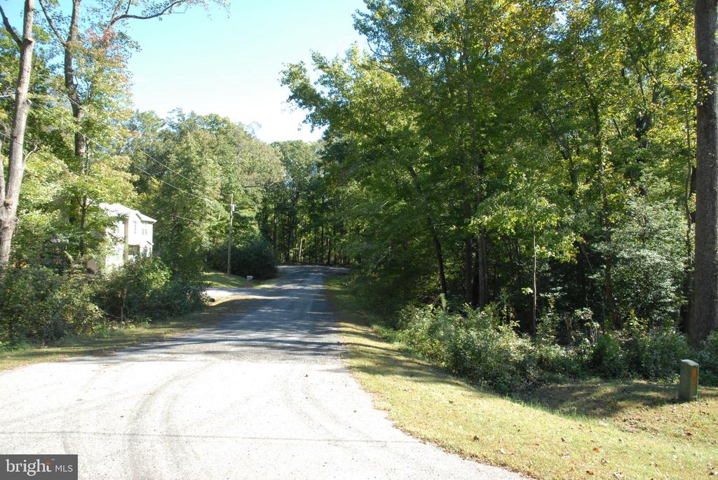 Lot 83 - COMMONS COURT