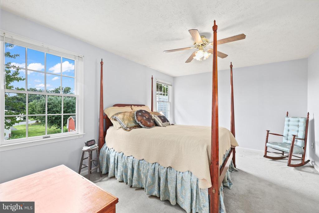 1605 FORT BRADDOCK COURT