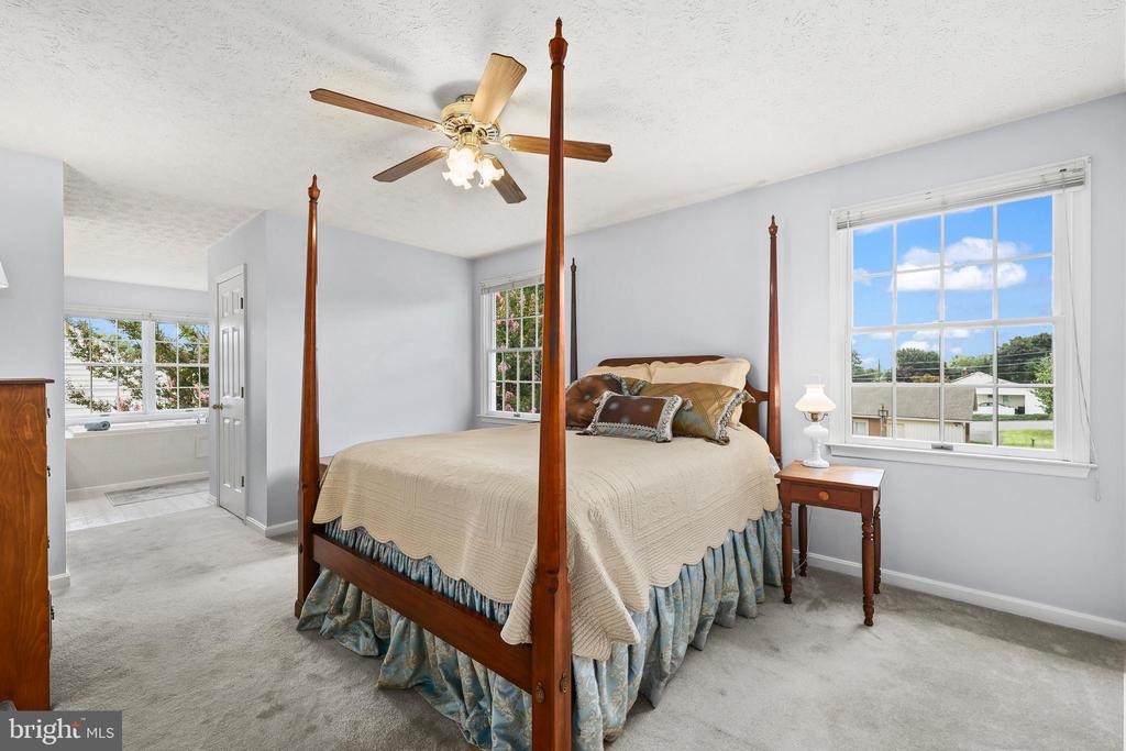 1605 FORT BRADDOCK COURT