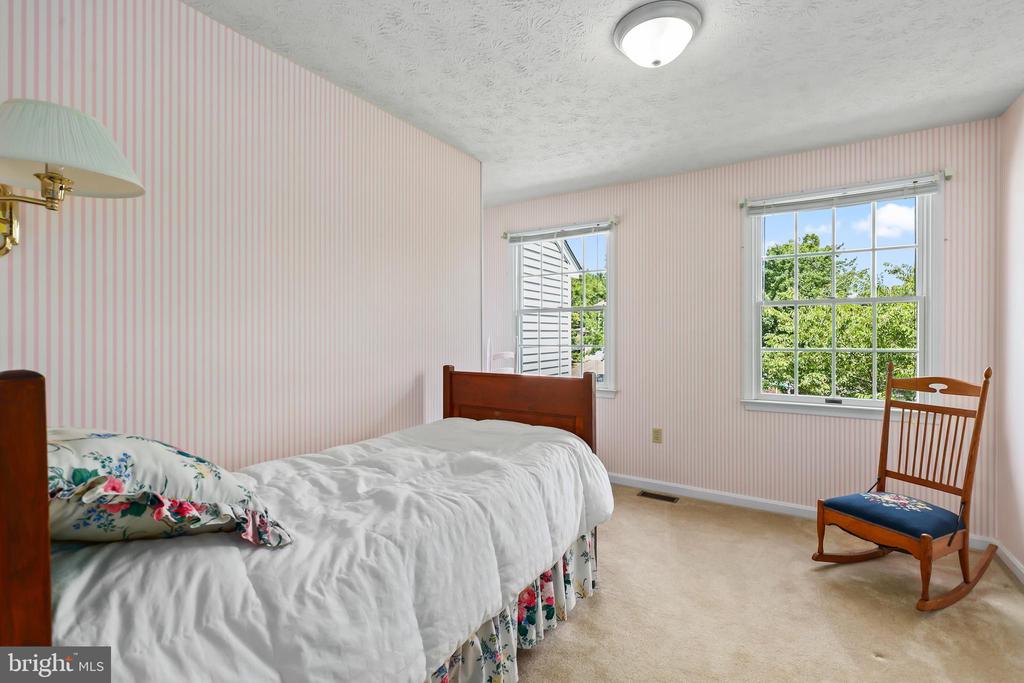 1605 FORT BRADDOCK COURT