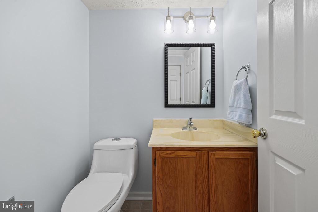 1605 FORT BRADDOCK COURT