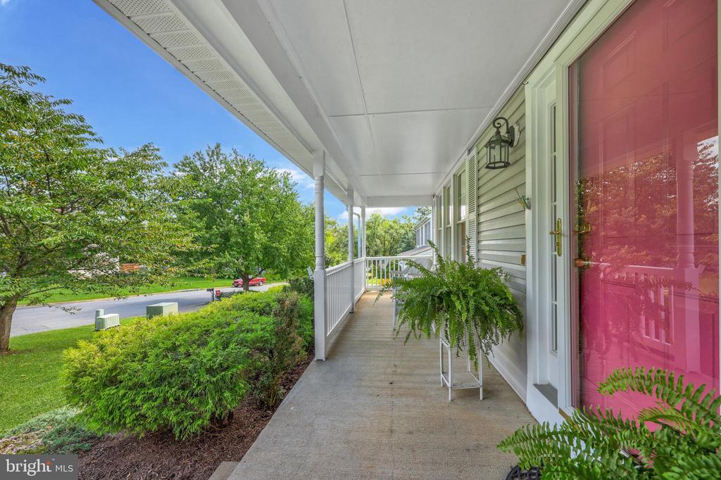 1605 FORT BRADDOCK COURT