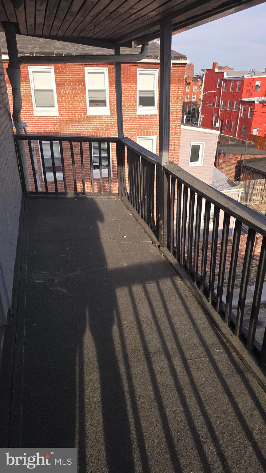 869 HOLLINS STREET 3R