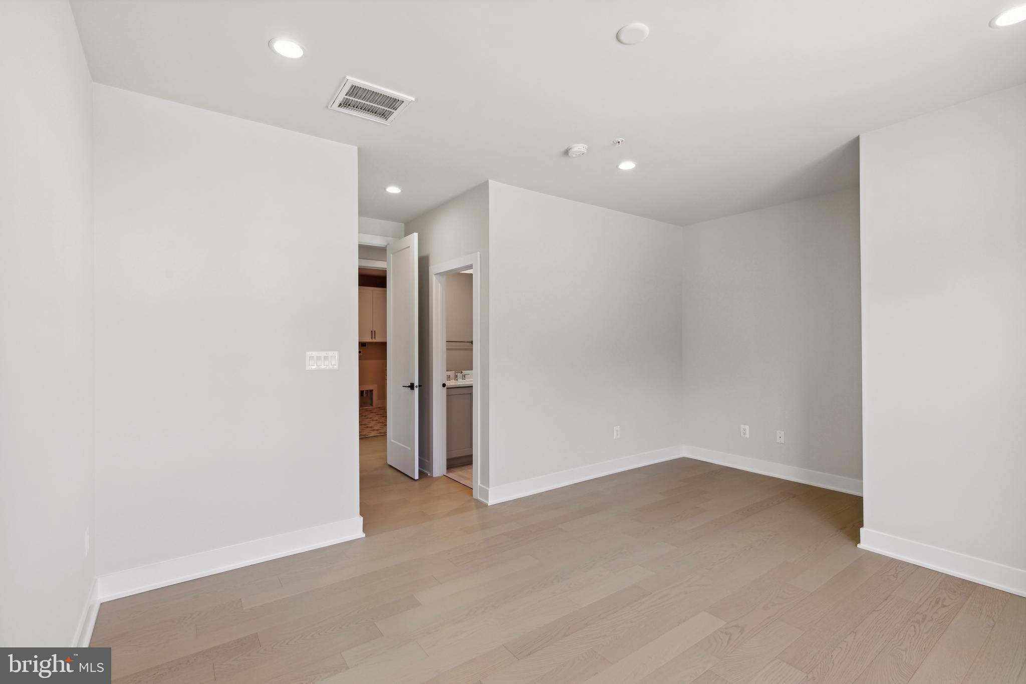 10605 REYNOLDS COURT